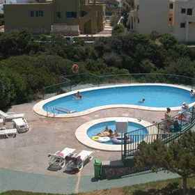 Biniforcat 1, Hotel Estellencs