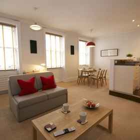 ACORN - อพาร์ตเมนต์ GOWER STREET 1, โรงแรม & ที่พัก Travel Lord