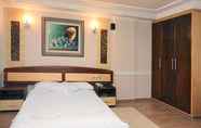 Bedroom 4 Laguna Plaza Hotel