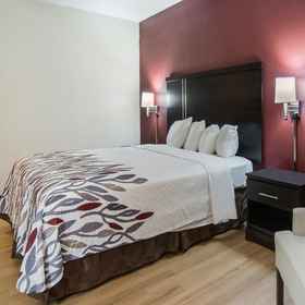 Red Roof Inn Fort Worth - Saginaw 1, Khách sạn Paloma Suerte