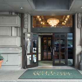 Wolcott 1, Hotel Hunters Point Avenue