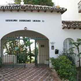 PUEBLO QUINTA APARTAMENTOS 1, Khách sạn Benalmádena