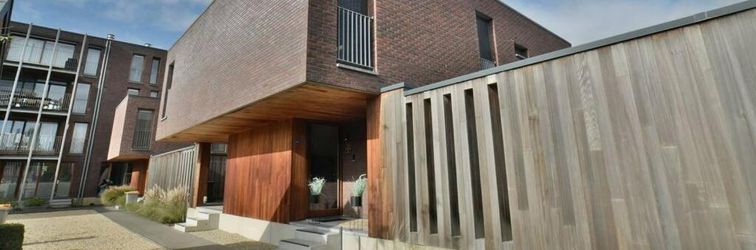 อื่นๆ CASPER HOUSE