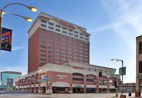 Exterior HAMPTON INN ST. LOUIS-DOWNTOWN (AT THE GATEWAY ARCH)