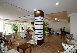 Lainnya MAYA GOLF SIDE