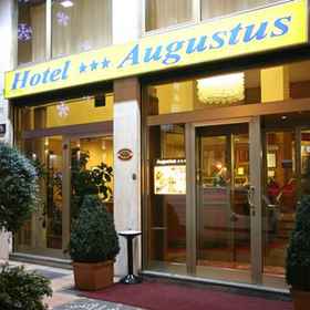 AUGUSTUS 1, Hotel Lombardy