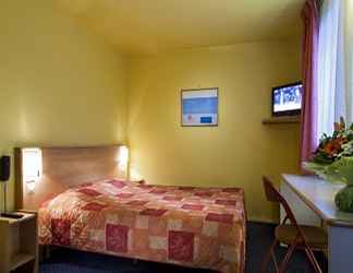Bedroom 2 COMFORT HOTEL LILLE EUROPE(EX DES EXPOSITIONS)