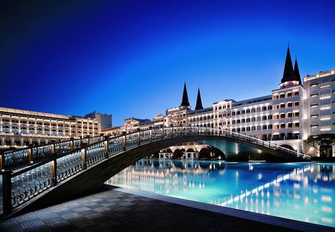 Others Titanic Mardan Palace