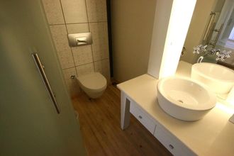 Lain-lain 4 MAGNIFIC CHECK-IN AND CHILL-OUT