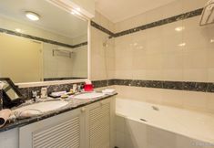 Others 2 SAIGON DOMAINE