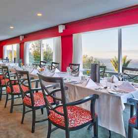 AUCKLAND'S WAITAKERE ESTATE - 1, Hotel Campbells Bay