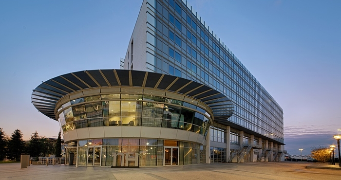 Exterior NH LYON AIRPORT