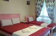 Kamar Tidur 3 Sunday Flower Hotel