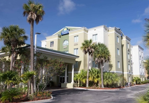 ภายนอกอาคาร DAYS INN & SUITES FORT PIERCE I-95