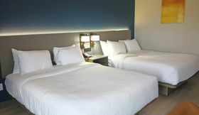 Kamar Tidur 2 Comfort Inn and Suites Johnson City NY