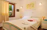 Bedroom 2 Myo Hotel Rocce Sarde