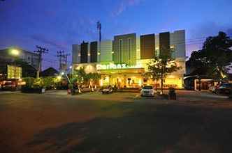 Bangunan Arianz Hotel