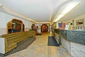 Lobi 4 Americas Best Value Inn & Suites