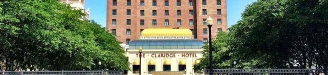 Luar Bangunan The Claridge Hotel