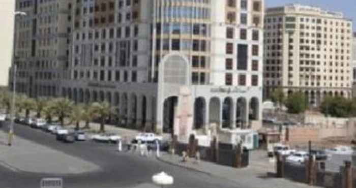 Bên ngoài Taiba Hotel Madinah