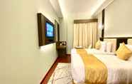 Bedroom 3 Concorde Inn Hotel