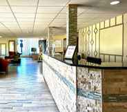 Lobby 3 Clarion Pointe Rhinelander Downtown