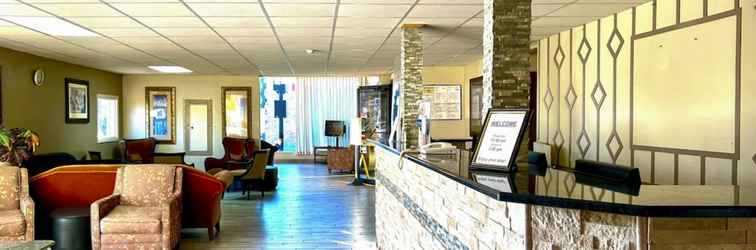 Lobby Clarion Pointe Rhinelander Downtown