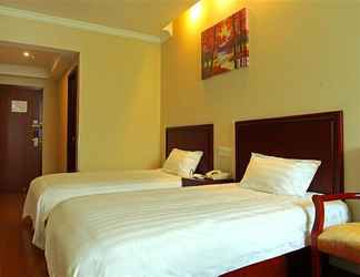 Kamar Tidur 2 GREENTREE INN CHIZHOU QINGYANG COUNTY JIUHUA MOUNTAIN RONGXING BUILDING HOTEL