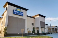 Exterior DAYS INN AND SUITES