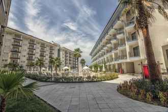 Exterior 4 Ramada Hotel and Suites by Wyndham Kusadasi