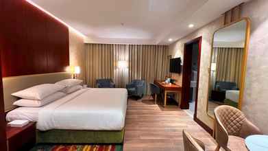 Bedroom 4 City Seasons Suites Dubai