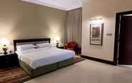 Bedroom 5 City Seasons Suites Dubai