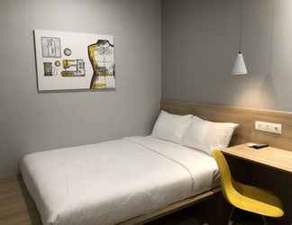 Kamar Tidur 2 Simple Inn Jakarta Wahid Hasyim