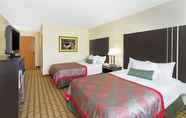 Kamar Tidur 5 Ramada Asheville