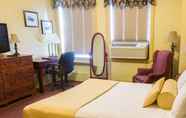 Bedroom 6 Genetti Hotel SureStay Collection By Best Western