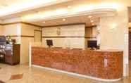 Lobi 3 Hotel Mystays Maihama