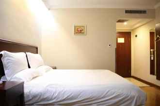 Bedroom 4 GreenTree Inn Chengde Railway Station Southeast Chengde Century City Business Hotel