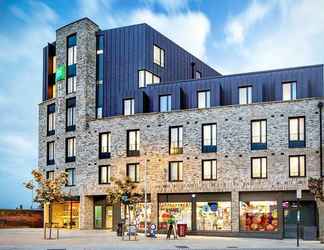 Exterior 2 ibis Styles London Seven Kings