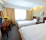 Bedroom 3 GreenTree Inn Fuyang Yingdong District Xingfu Road Century Fortune Plaza