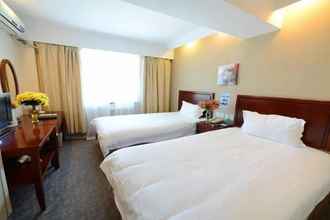 Bedroom 4 GreenTree Inn Fuyang Yingdong District Xingfu Road Century Fortune Plaza