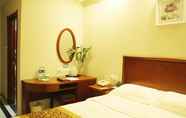 Bedroom 6 GreenTree Inn LiaoCheng LinQing HaiShan Building Express Hotel