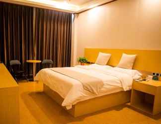 Bedroom 2 GreenTree Inn Qinhuangdao Lulong County North Gate Road