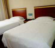 Kamar Tidur 6 GreenTree Inn Heze Bus Station RT-Mart Express Hotel