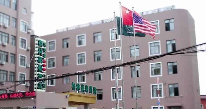 Bangunan GreenTree Inn Ningbo Jiangdong District Zhongxing Jiangnan Road Hotel