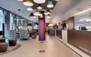 Lobby 3 Premier Inn Berlin Alexanderplatz.