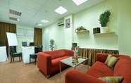 Sảnh chờ 5 Ramada Airport Hotel Prague