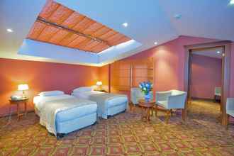 Bedroom 4 Tilia Hotel