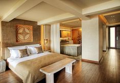 Bedroom 3 Marti Hemithea