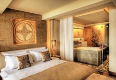 Bedroom 7 Marti Hemithea