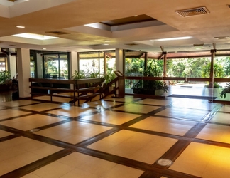 Lobby 2 Raices Esturion